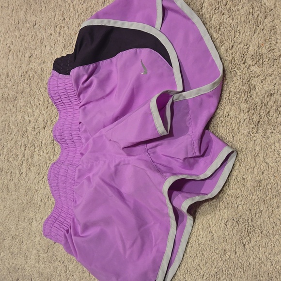 Nike shorts - Picture 1 of 3